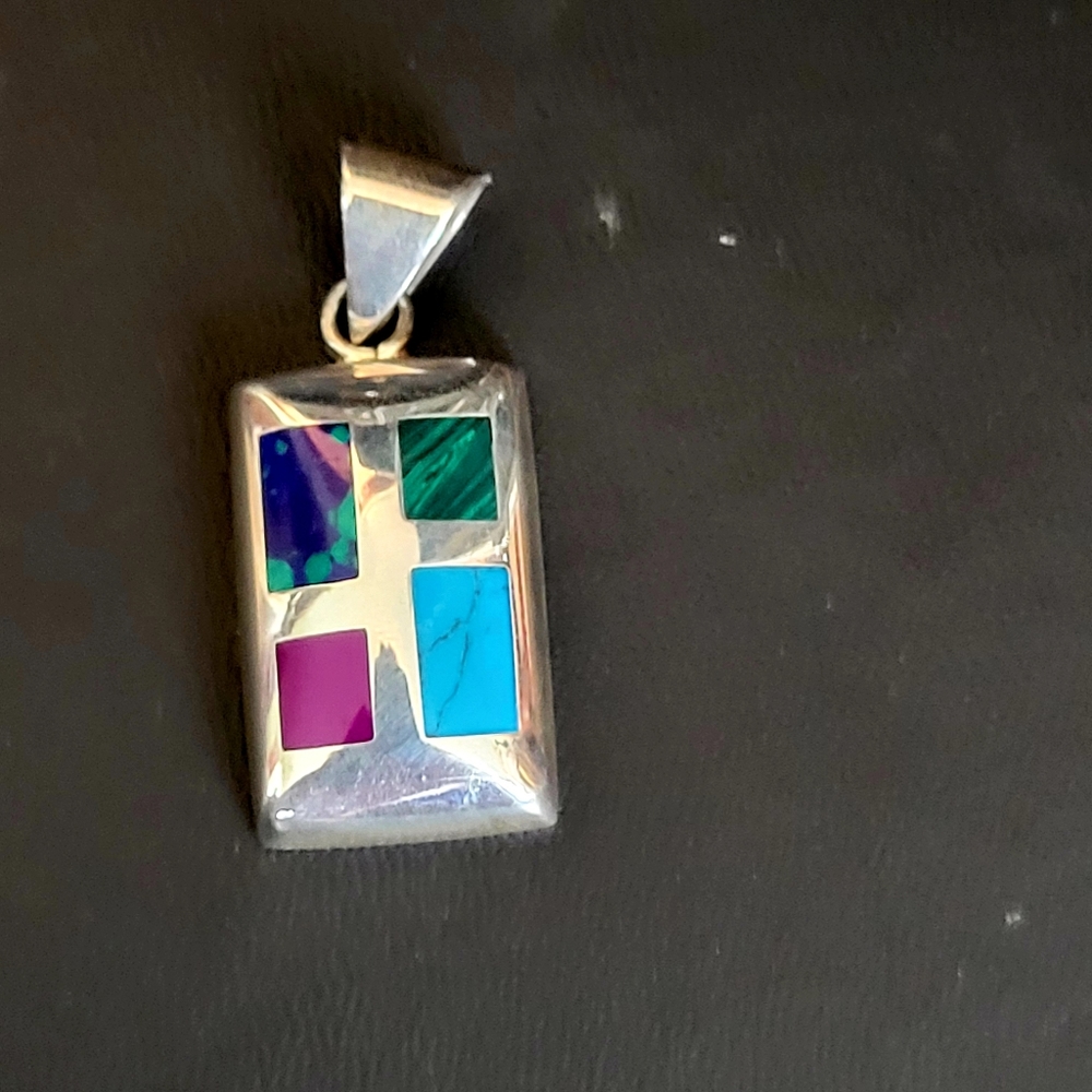 Silpada S0075 vintage colorful pendant